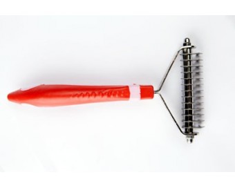 CUCHILLA ENTRESACAR CRINES 13-DIENTES 836 ROJA